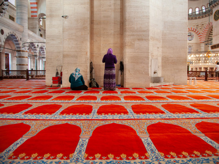Prière de femmes dans la Mosquée Bleue