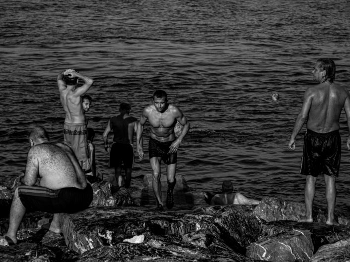 Baigneurs sur la mer de Marmara